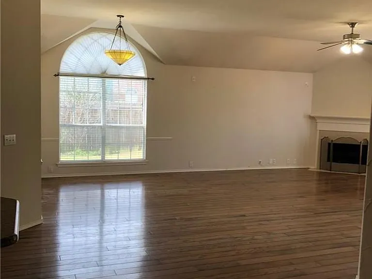 2521 Allegro Ln — Photo 13