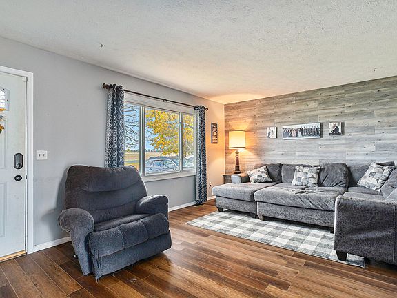3rd image of 2919 W West Ave