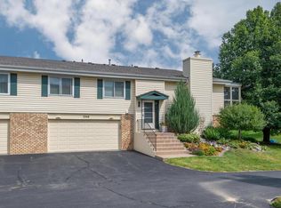 5348 Beachside Dr, Minnetonka, MN 55343