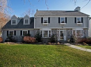 9 Byron Ln, Larchmont, NY 10538