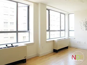 Rented by Next Door Realty NYC