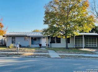 406 Redcliff Dr, San Antonio, TX 78216