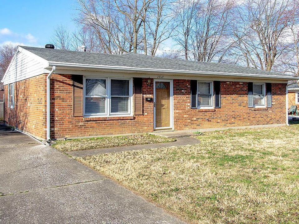 1st image of 2821 E Yellowstone Dr