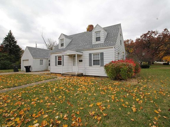 2nd image of 1440 E Ewing Ave