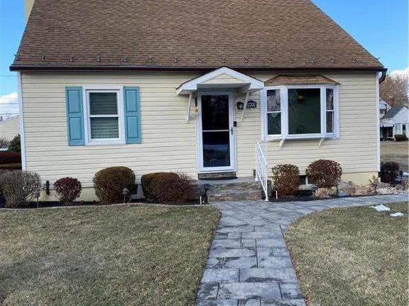 2615 Helen St S, Allentown, PA 18104