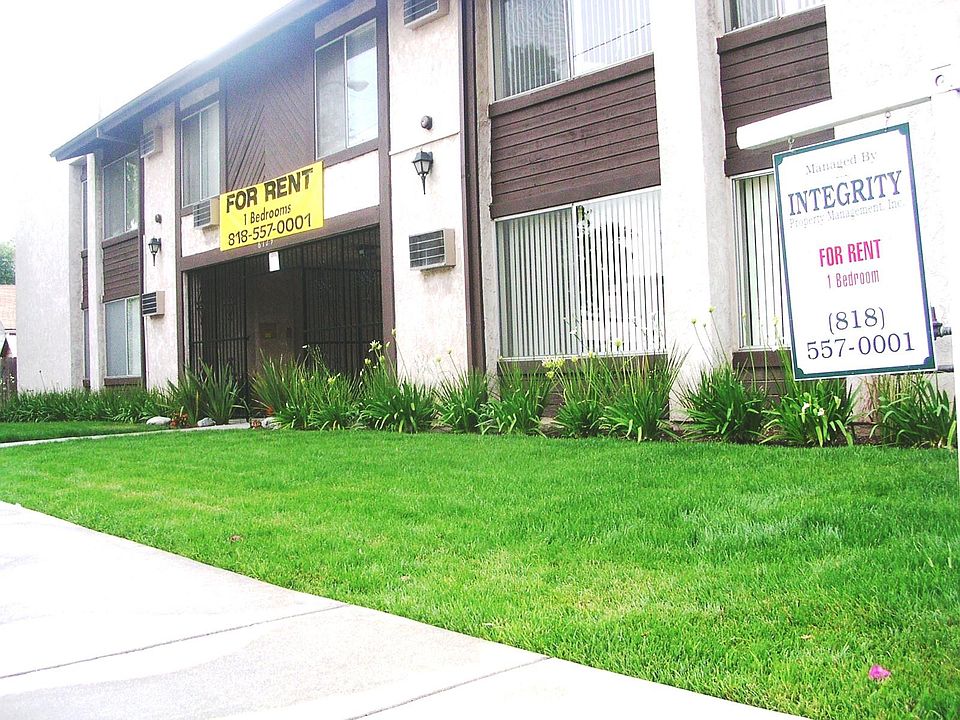 1st image of 6129 Cahuenga Blvd APT 108