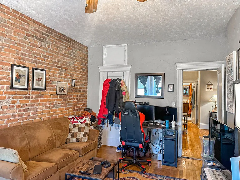 1870 Commonwealth Ave #5 — Photo 2