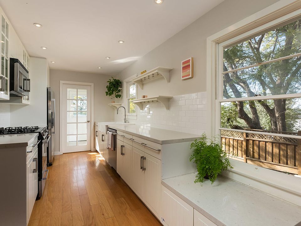 1st image of 650 Plumosa Ave