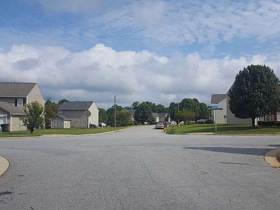 2nd image of 4809 Mystic Oak Dr