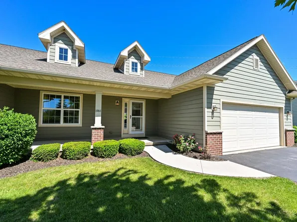 1986 Blue Spruce COURT, Grafton, WI 53024