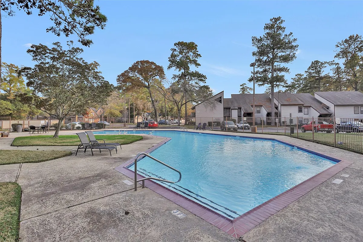 Building Photo - 12900 Walden Rd #613F