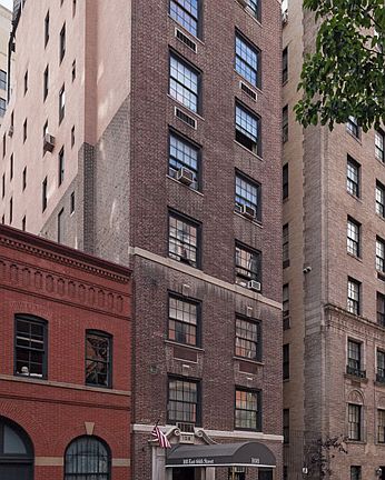 4th image of 108 E 66th St APT 4A