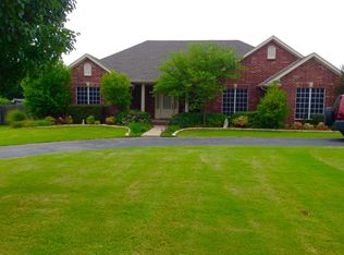 2003 Trailwood Dr, Burleson, TX 76028