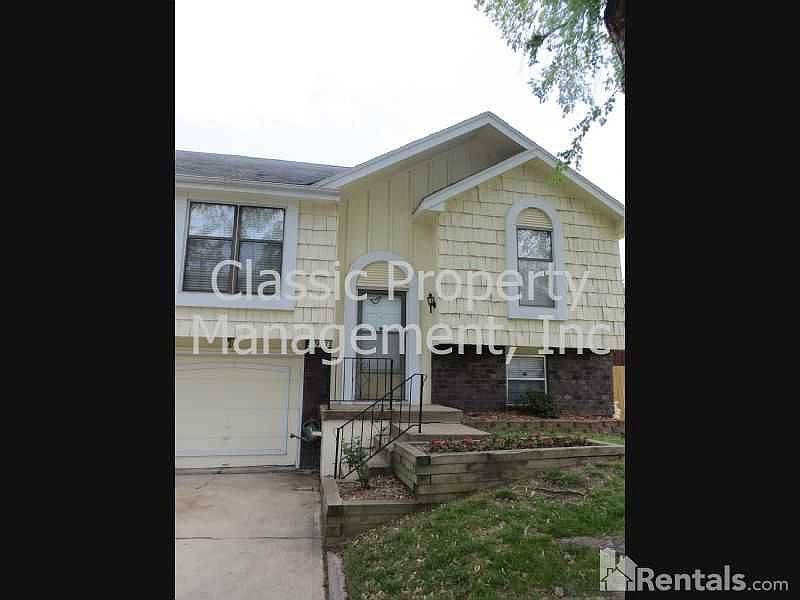 1st image of 5901 NW Creekview Dr