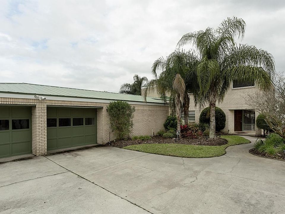 1st image of 9240 Heckscher Dr