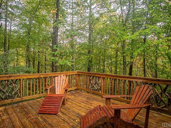 4th image of 311 Black Oak Dr