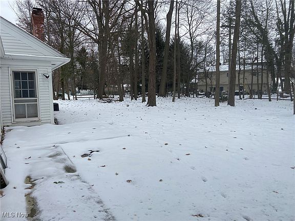 5th image of 22495 Berry Dr