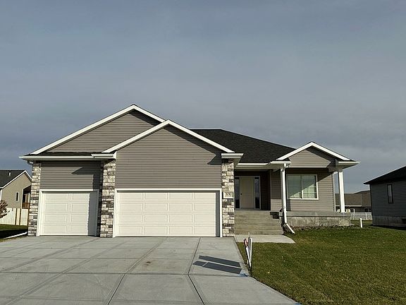 3rd image of 3792 Lilac Ln