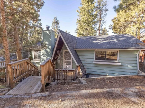 107 E Aeroplane Blvd, Big Bear City, CA 92314