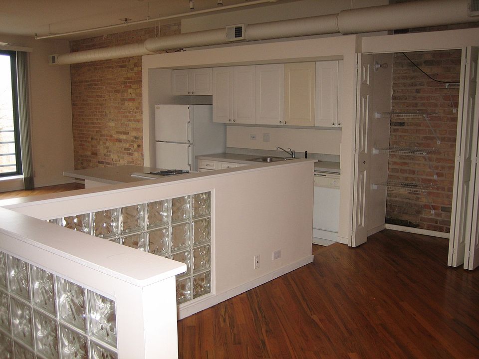 1st image of 2011 W Belmont Ave