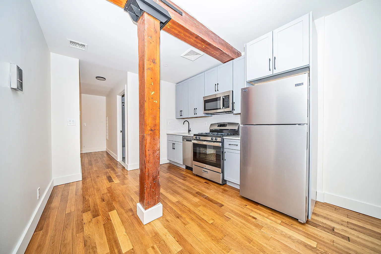 470 Pulaski Street — Photo 2