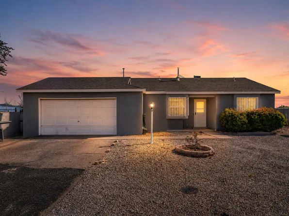 4538 Zirconia Dr NE, Rio Rancho, NM 87124
