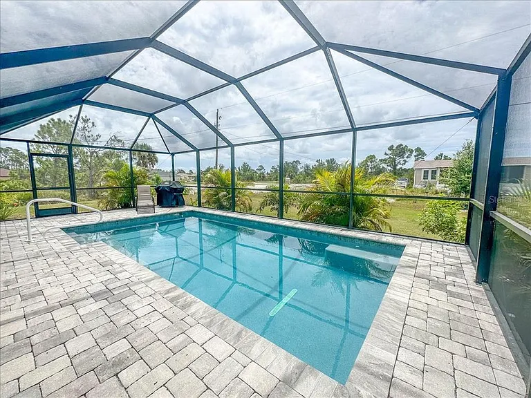 11707 Willmington Blvd — Photo 31