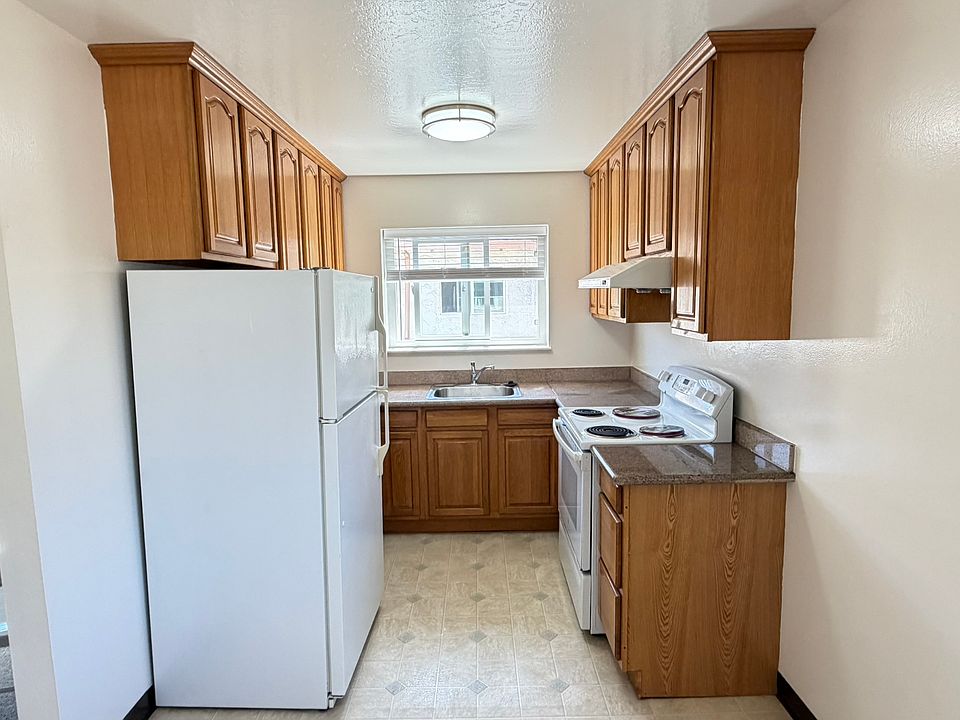 1st image of 1564 Quebec Ct #3