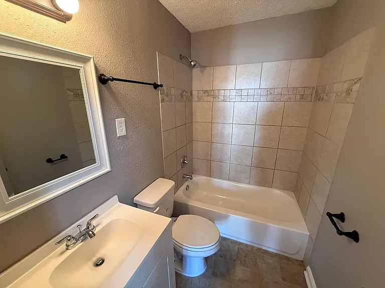 1654 Silver St — Photo 10