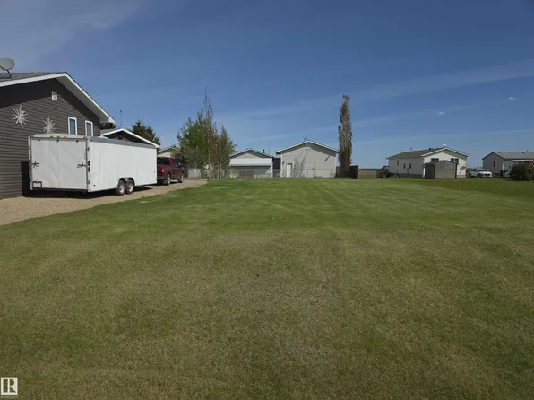 40 Woodbend Cres, Warburg, AB T0C 2T0