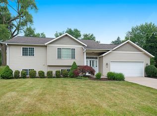 5 Loch Lomond Ave NE, Grand Rapids, MI