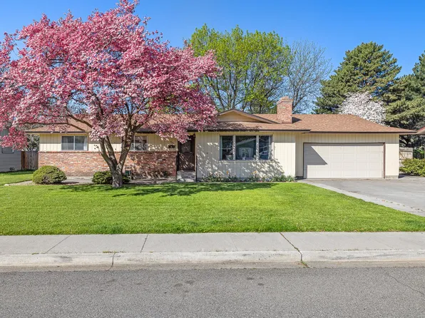 1979 Forest Ave, Richland, WA 99354