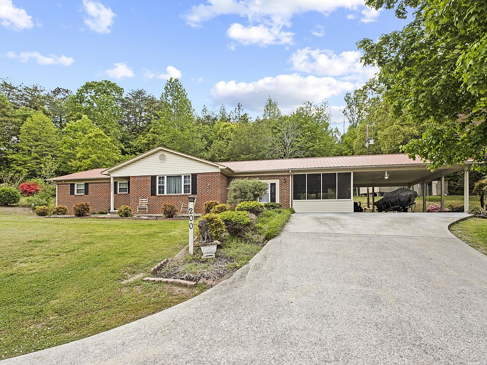1st image of 200 Dove Hollow Ln