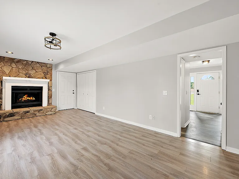 1442 Riley Center Rd — Photo 23