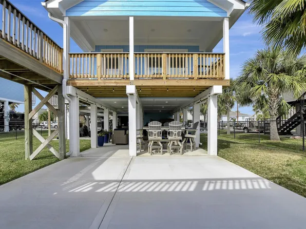 22205 Frio Dr, Galveston, TX 77554
