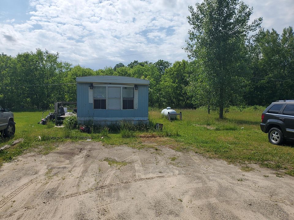 2nd image of 4734 Morrison Lake Rd