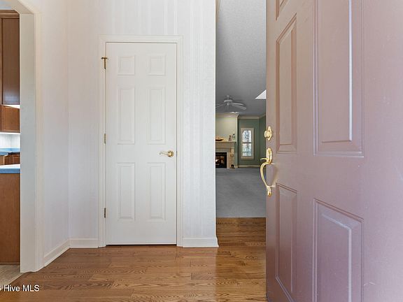5th image of 660 Redwood Drive