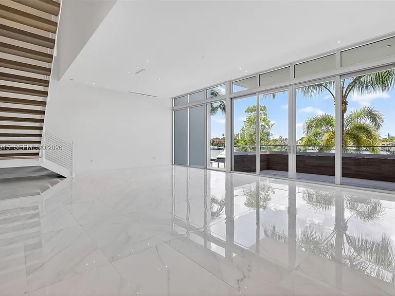 3750 Yacht Club Dr #Townhouse 5 — Photo 17