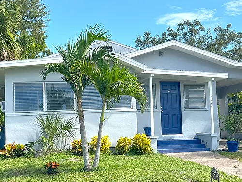 1003 Patterson Dr Photo 1