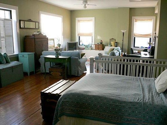 2nd floor bedroom/living area