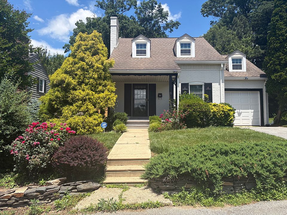 1st image of 7 Crestwood Pl