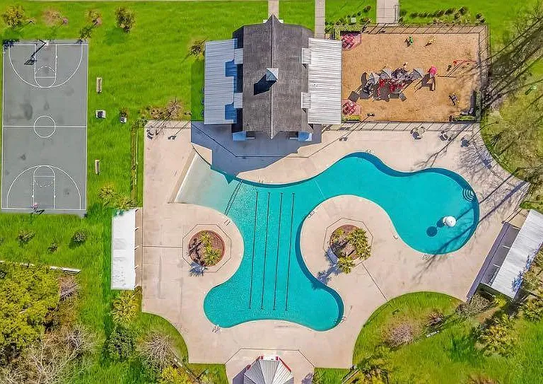 4512 Farm Lake Dr — Photo 19
