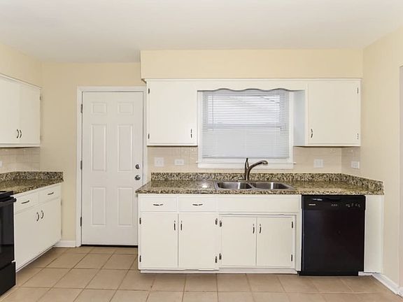 5th image of 4141 Oakwood Ln