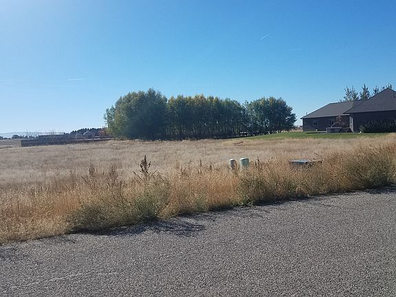 4th image of TBD Riverfront Dr