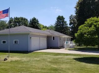 90 N Maple St, Dougherty, IA 50433