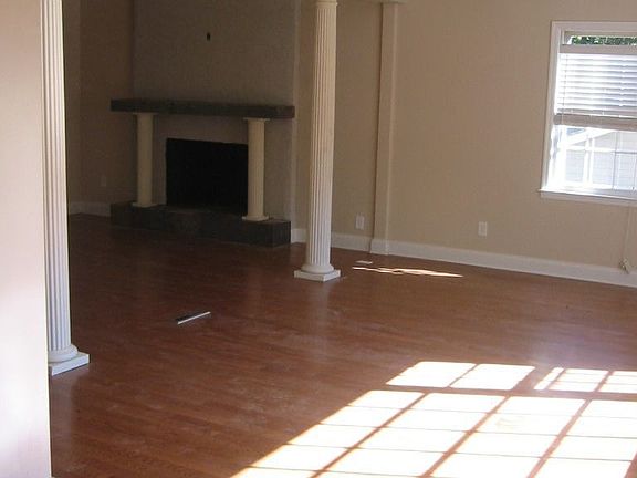 2 Living Rooms with Fireplace