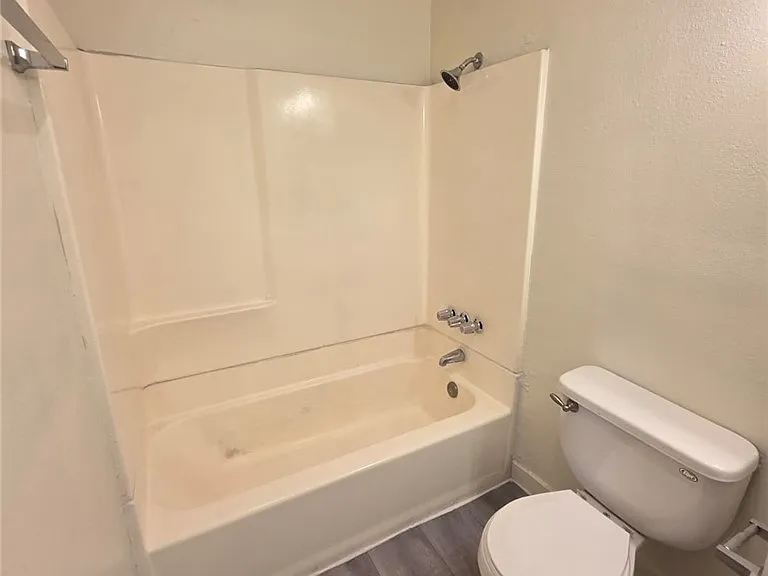 1107 E Desert Inn Rd #9 — Photo 9