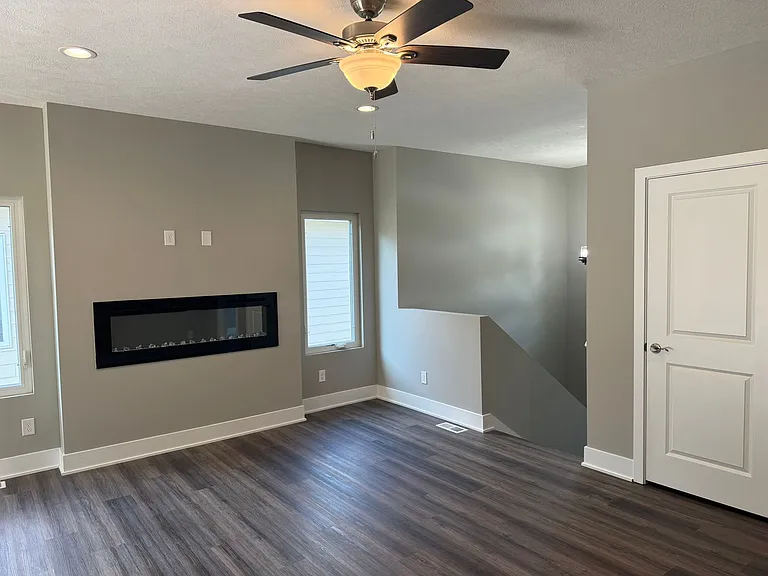 302 N Allen St — Photo 6