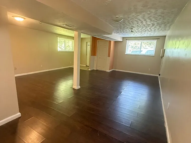 107 Eureka Rd — Photo 14