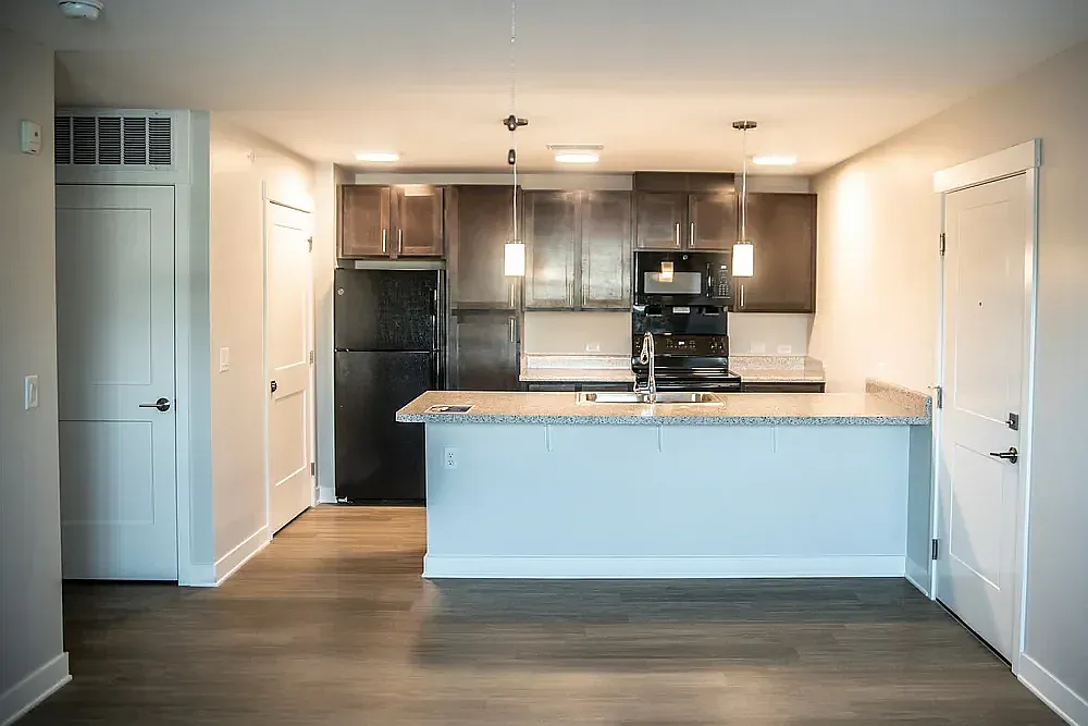 Riverbend Flats — Photo 4